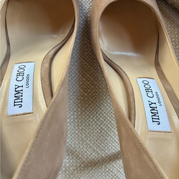 Jimmy Choo Classic Tan/Beige Suede Heels - Picture 4 of 7
